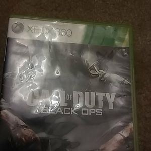 I'm selling call of duty black ops